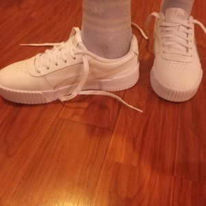 Women puma sneakers